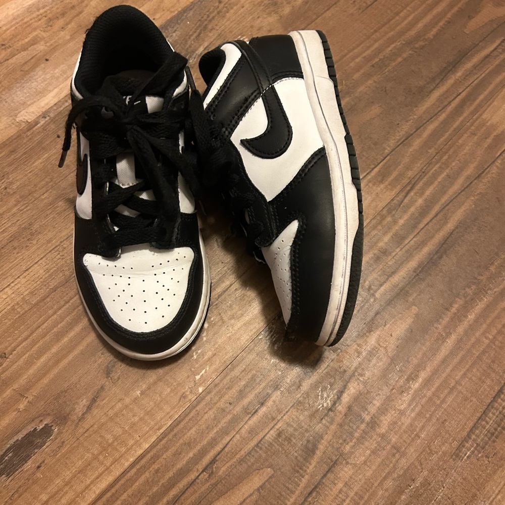 Nike Kids Black and White Low-Top Sneakers with Swoosh